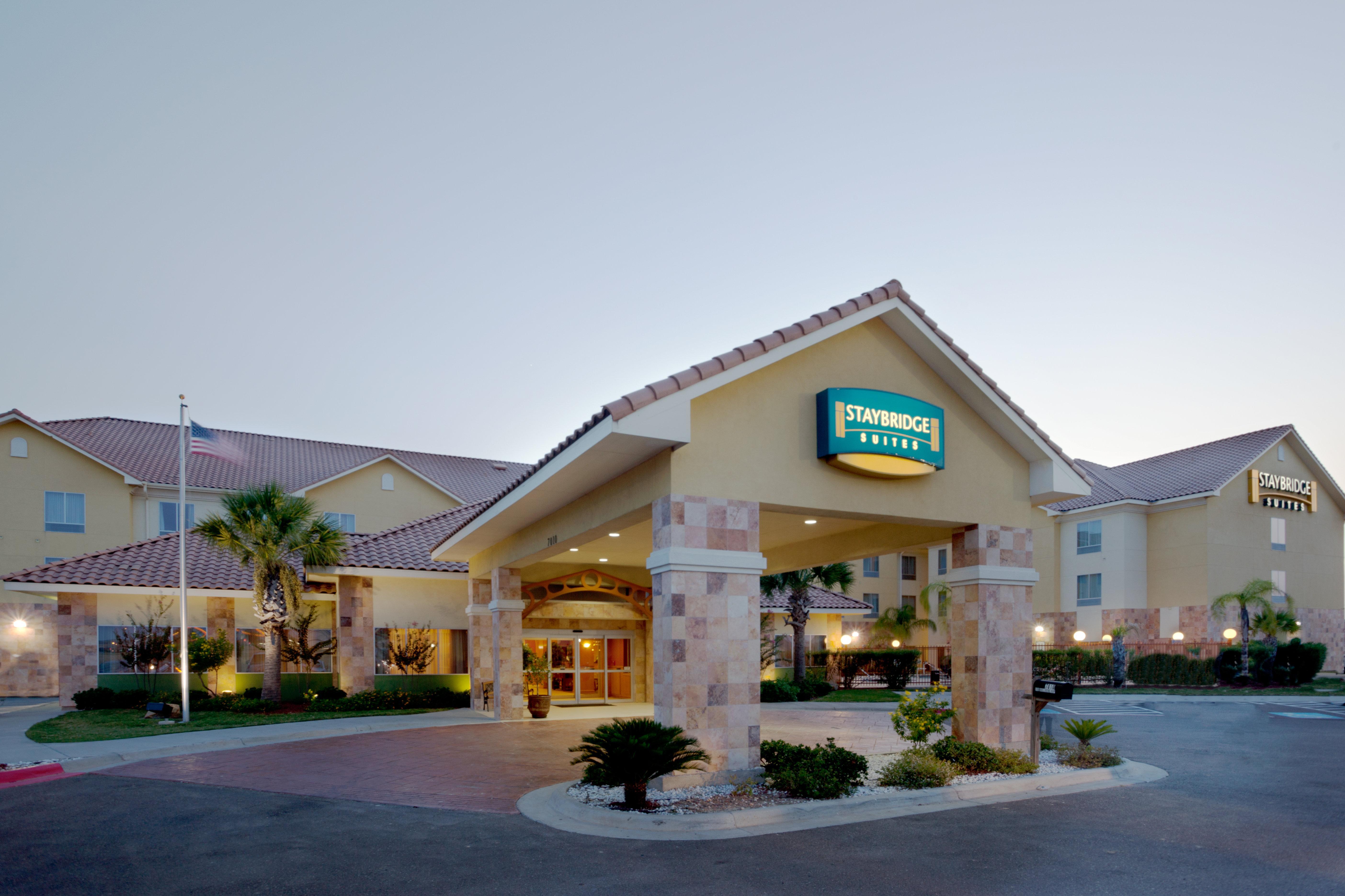 Staybridge Suites Laredo By Ihg Exterior foto