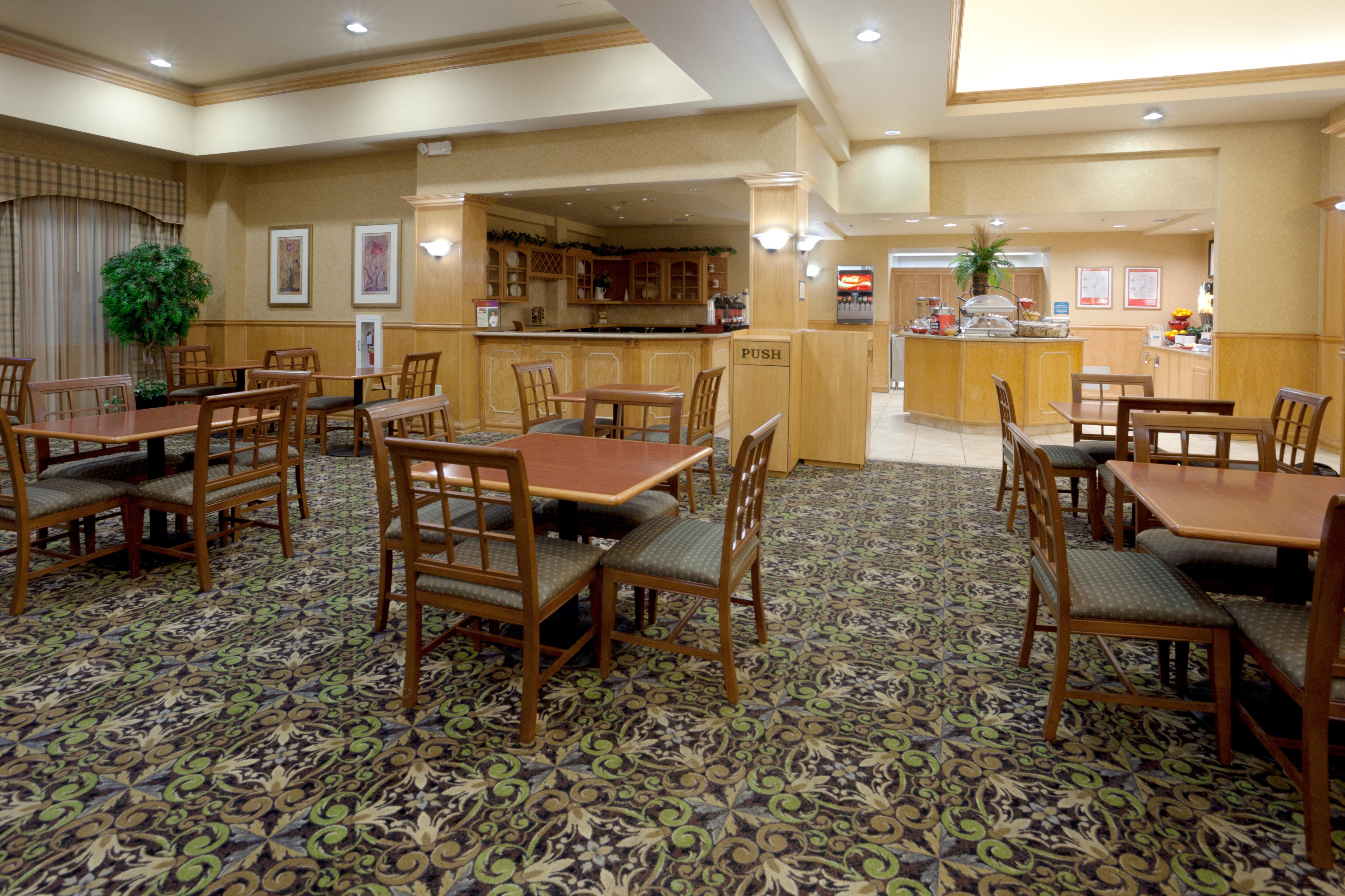 Staybridge Suites Laredo By Ihg Exterior foto
