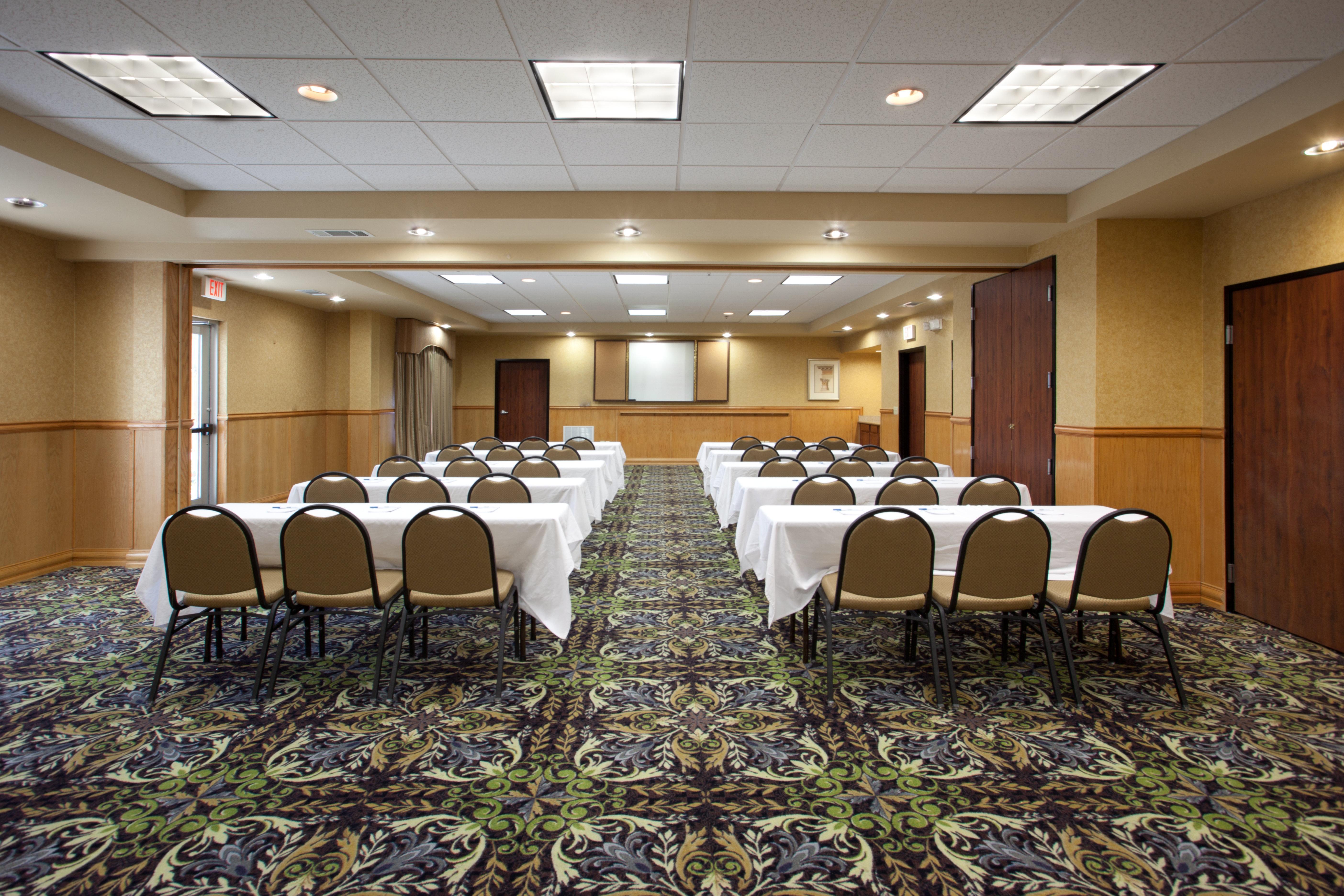 Staybridge Suites Laredo By Ihg Exterior foto