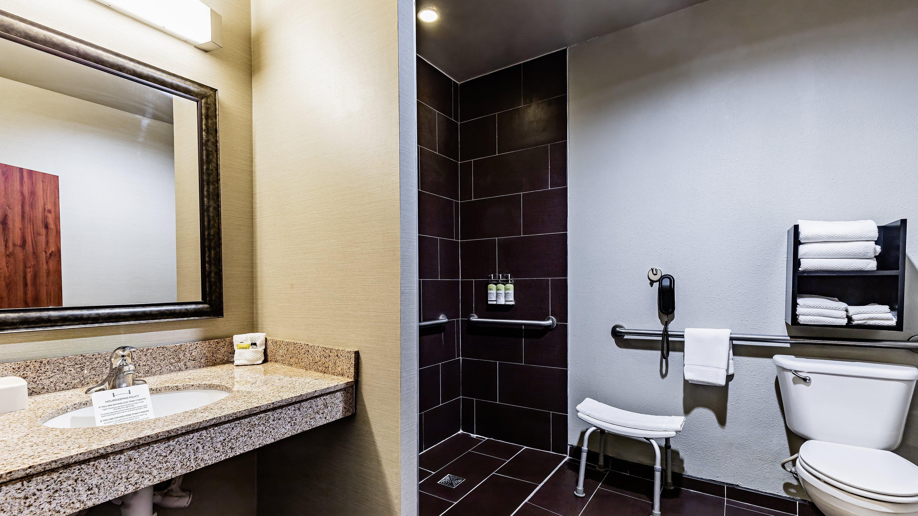 Staybridge Suites Laredo By Ihg Exterior foto